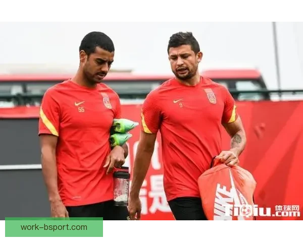 中国男足归化球员阿兰重返国家队备战国际赛事 展现新一轮冲击力