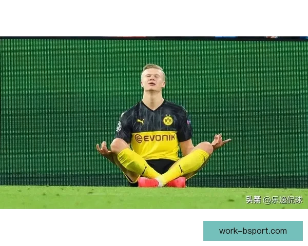 哈兰德健身房苦练力量视频曝光 展现惊人训练强度与决心